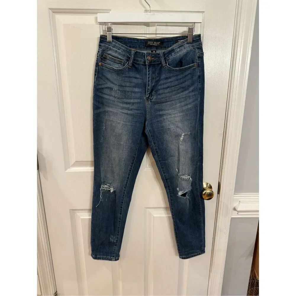Judy Blue Relaxed Fit Distressed Jeans sz 29 EUC